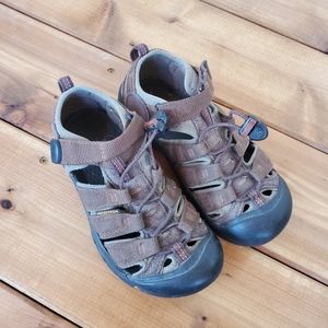 KEEN sandals boys' size 2